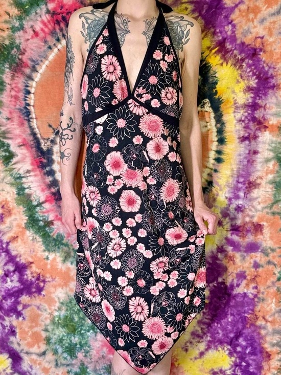 Hourglass Dresses & Skirts - vintage halter dress